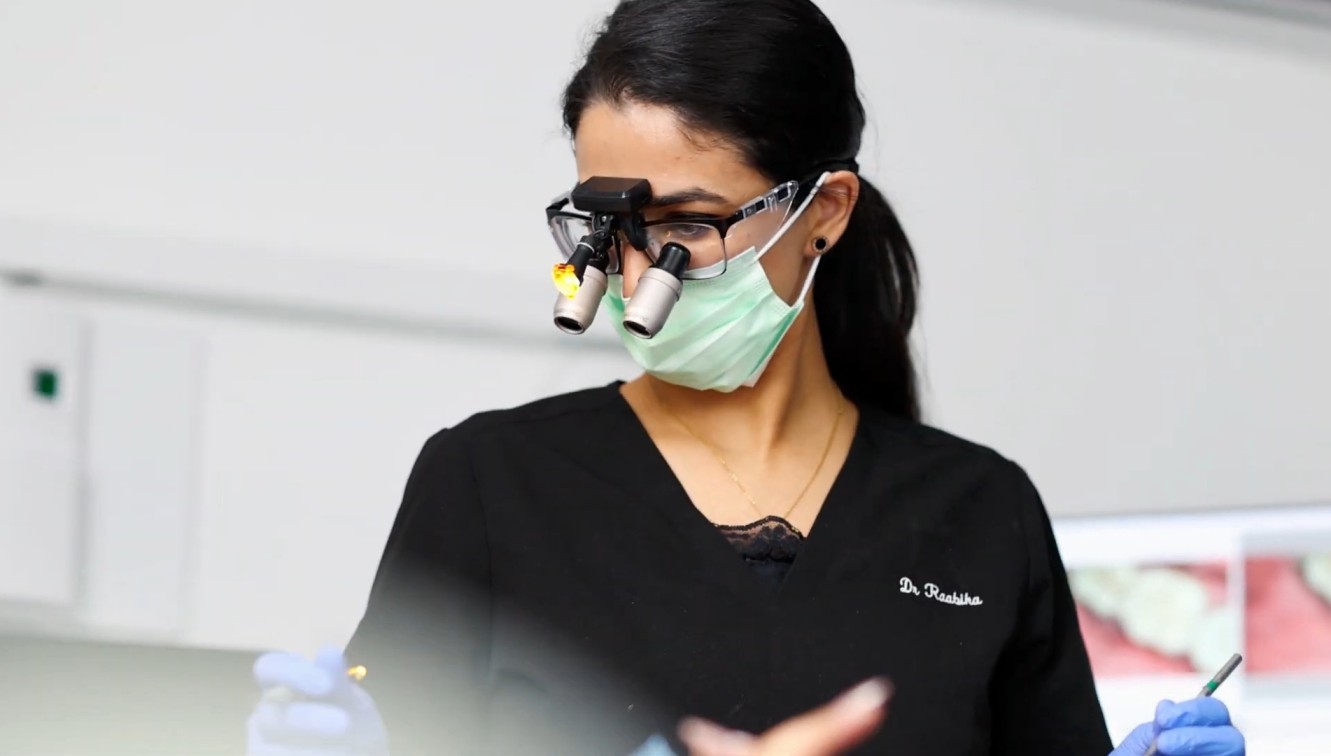Dr Raabiha Maan treating patient